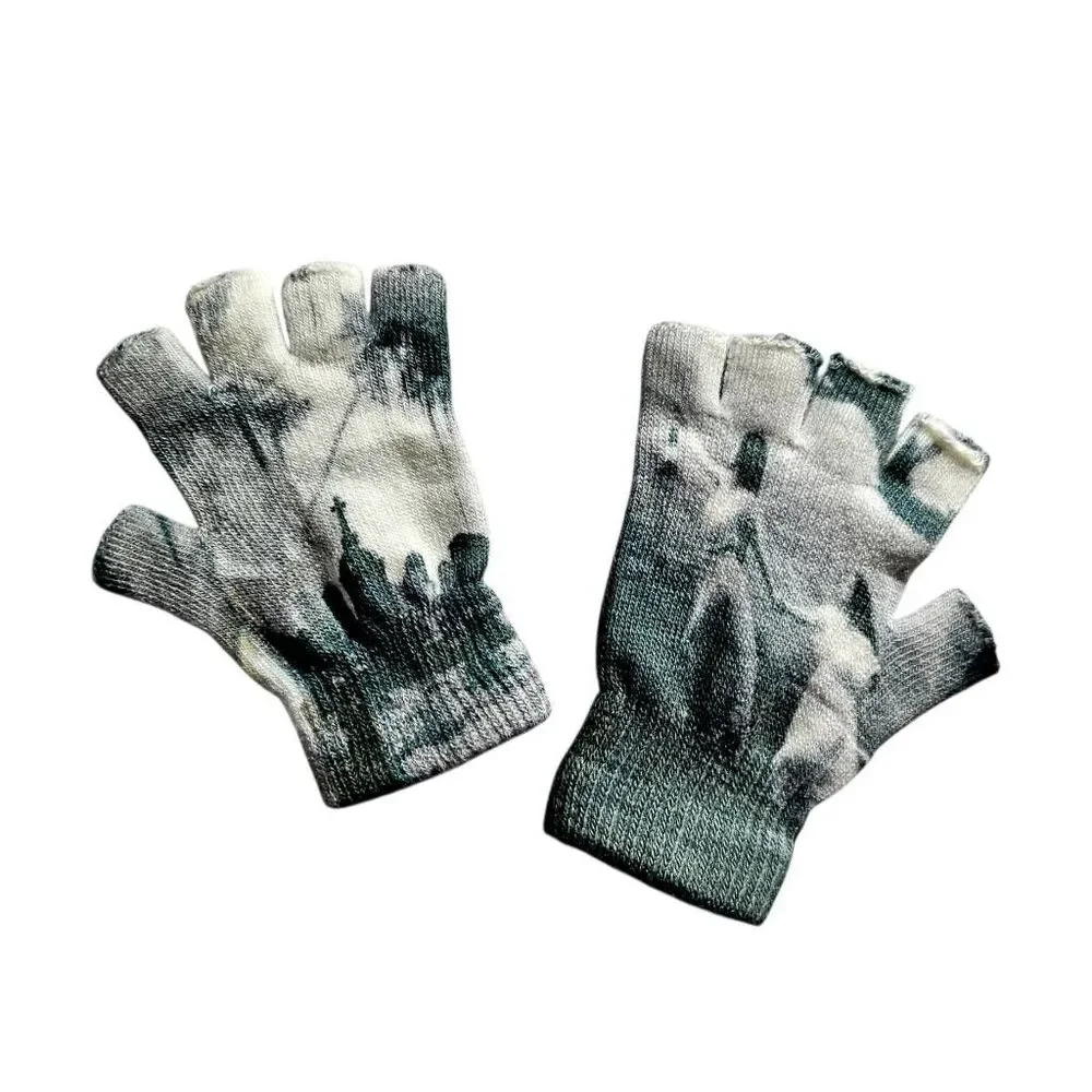 mythsprints rework: cemetery gates gloves